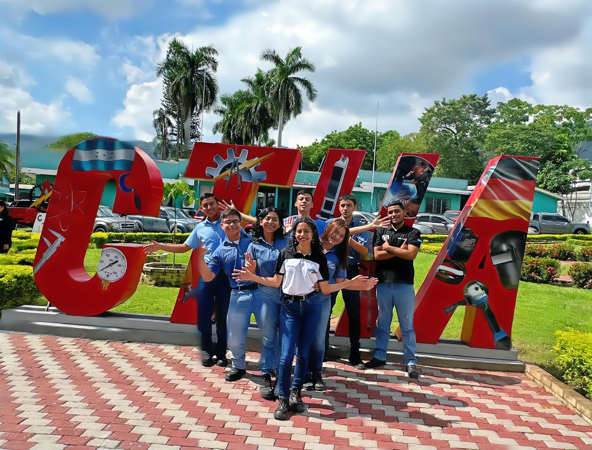 Primera generación del CTHA culmina exitosamente prácticas profesionales en Alemania